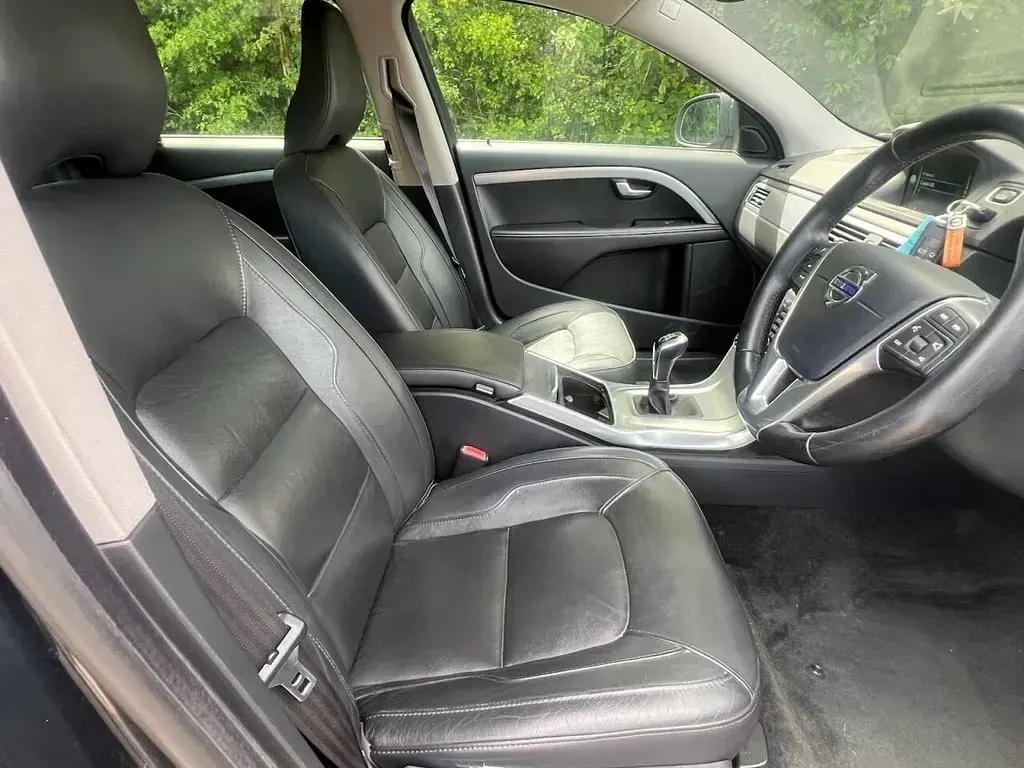 Used Volvo V70 SE 181 HP (133 kW) 2016 Grey Estate