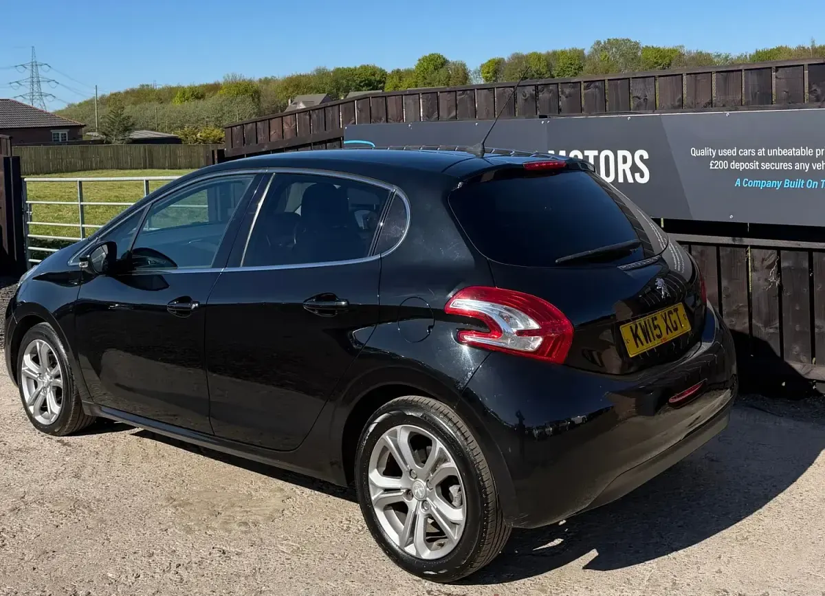 Used Peugeot 208 Allure 2015 Black Hatchback