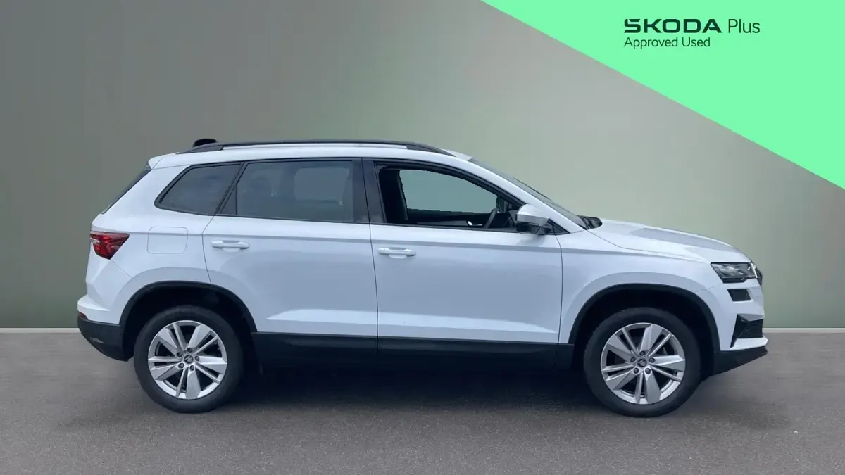 Used Skoda Karoq SE 116 HP (85 kW) 2025 White SUV