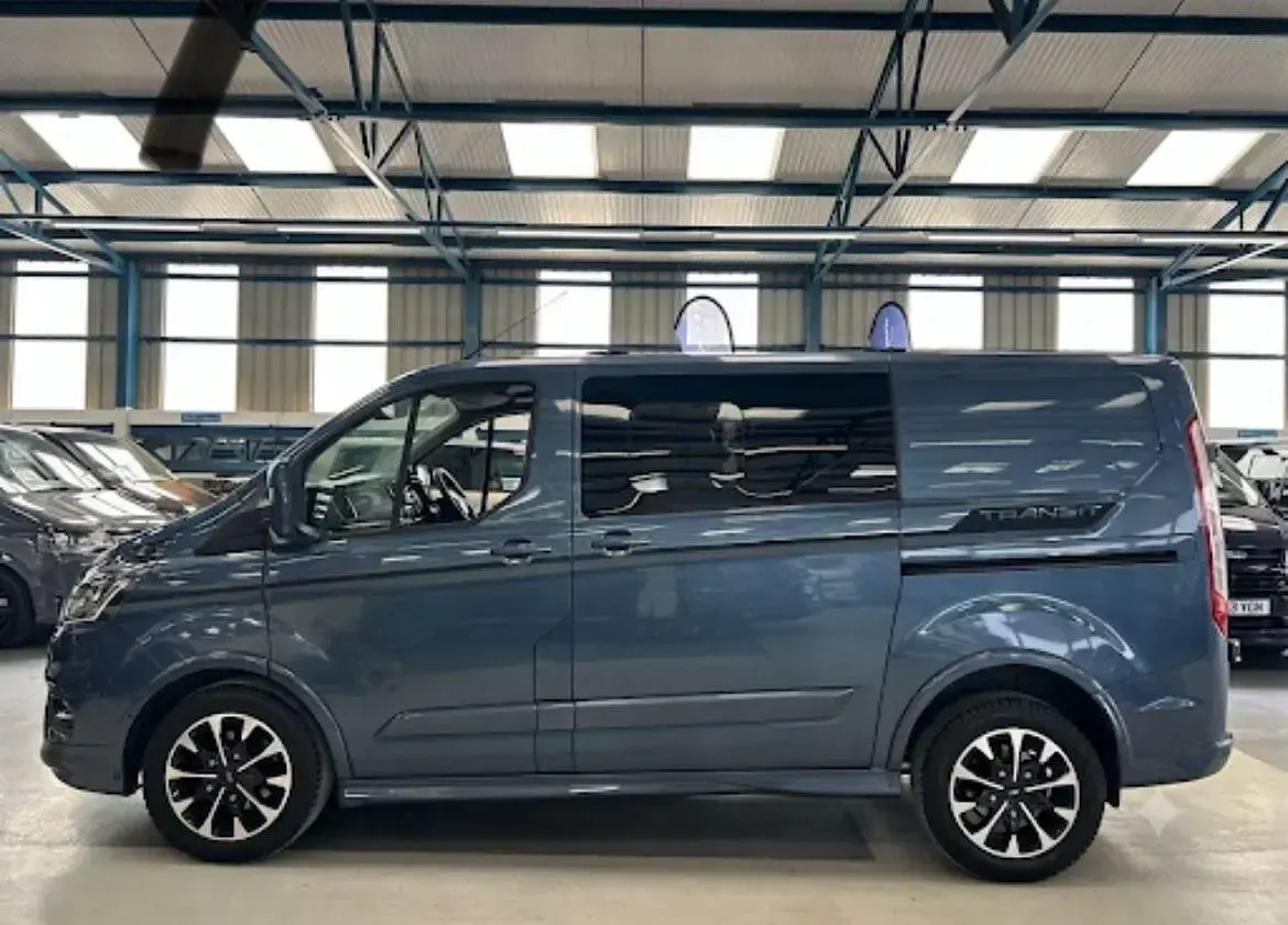 Used Ford Transit Custom Sport 185 HP (136 kW) 2020 Blue Van