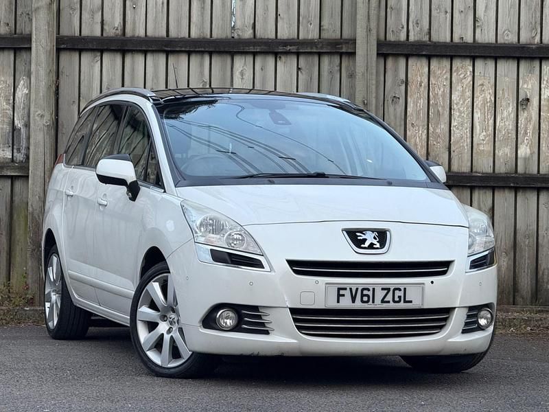 Usado Peugeot 5008 2011 Branco Monovolume