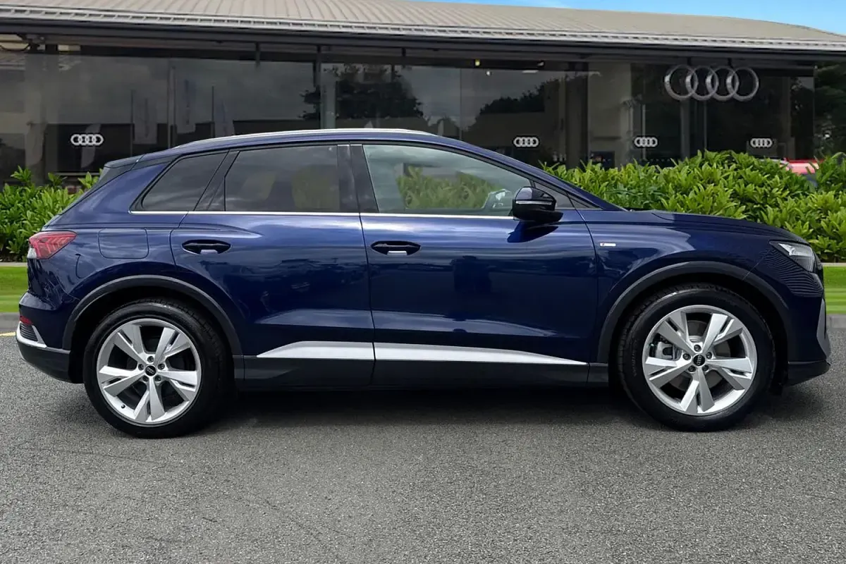 New Audi Q4 e-tron S-Line 210 kW (286 HP) 2026 SUV