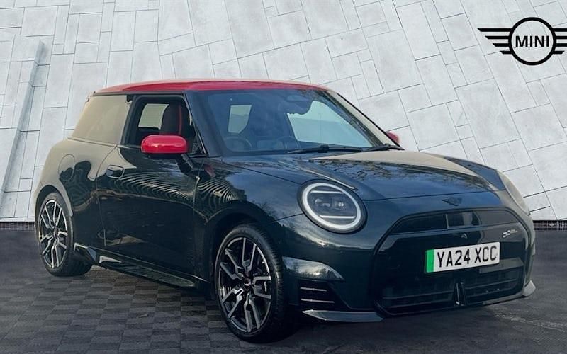 Used 2025 Mini Cooper Sport Hatchback | £26,993 (Good price) - Image 1/4