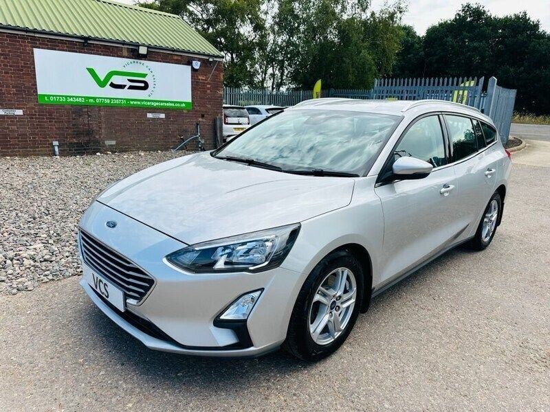 Silver Used 2021 Ford Focus Zetec Estate | £10,990 (Good price) - Image 1/4