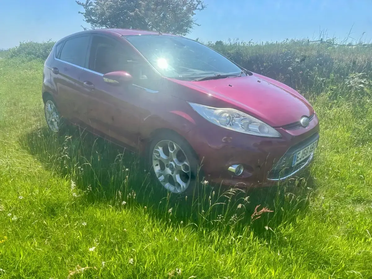 Used Ford Fiesta Titanium 2008 Red Hatchback
