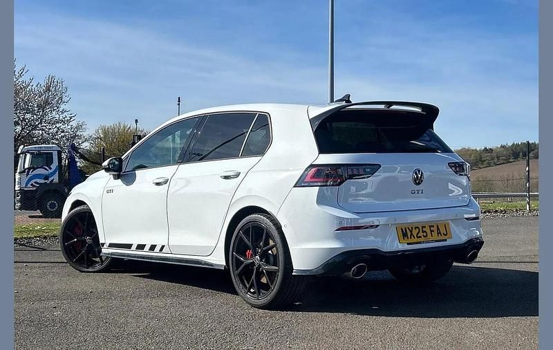 Used VW Golf VIII R-line 147 HP (108 kW) 2023 Grey Hatchback