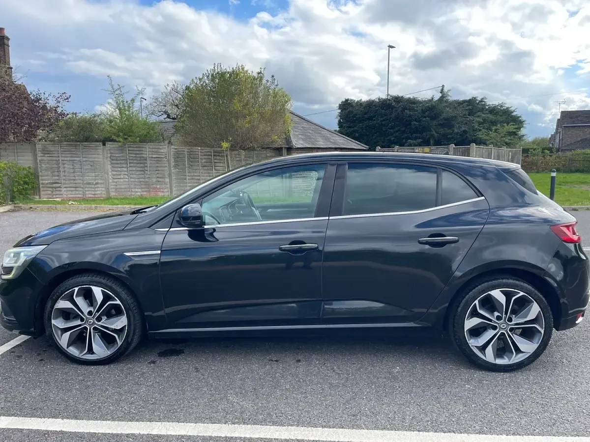 Used Renault Mégane Dynamique 110 HP (80 kW) 2016 Black Hatchback