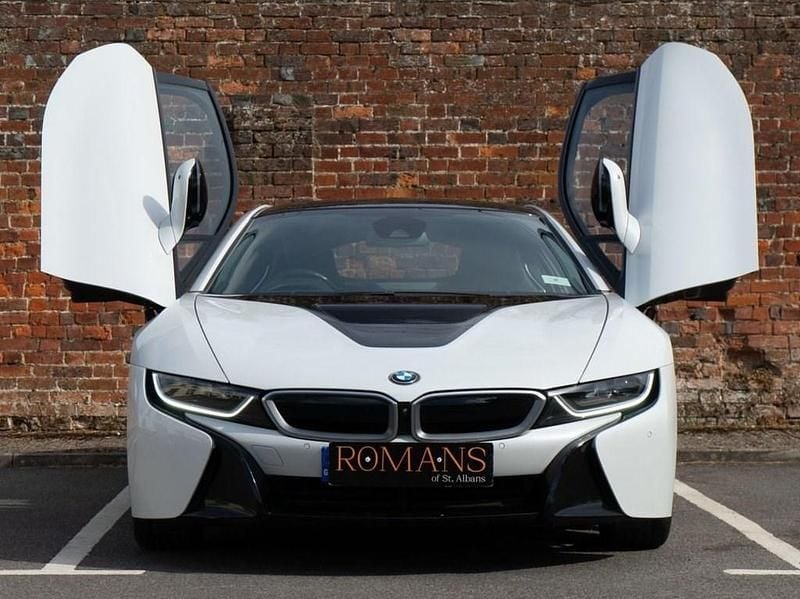 Used BMW i8 Comfort Edition 362 HP (266 kW) 2017 Multicolour Coupe