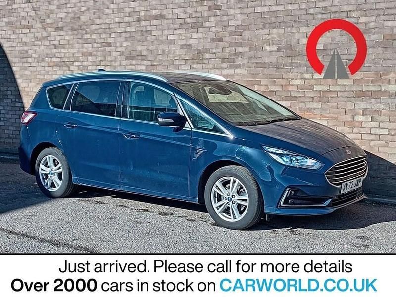 Used Ford S-MAX Titanium 150 HP (110 kW) 2022 Blue MPV