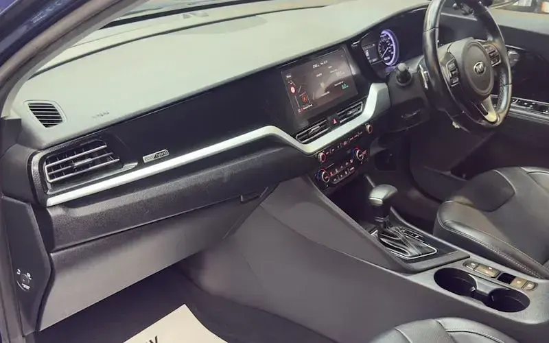 Used Kia Niro 141 HP (103 kW) 2020 Blue SUV