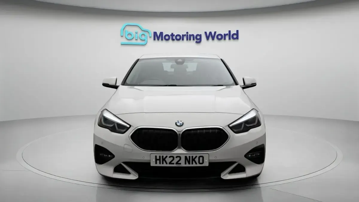 Used BMW 218 Sport Line 134 HP (98 kW) 2022 White Coupe
