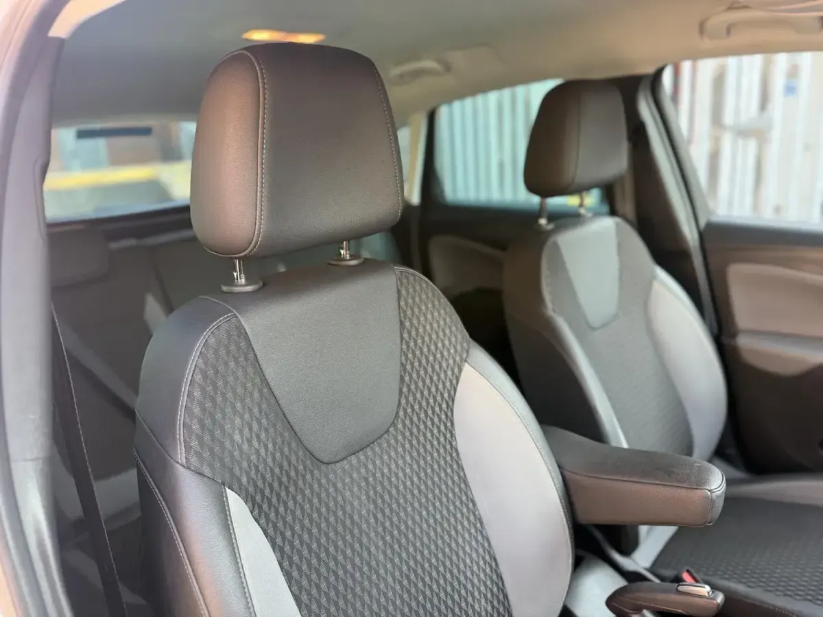 Used Vauxhall Crossland X Elite 2020 White SUV