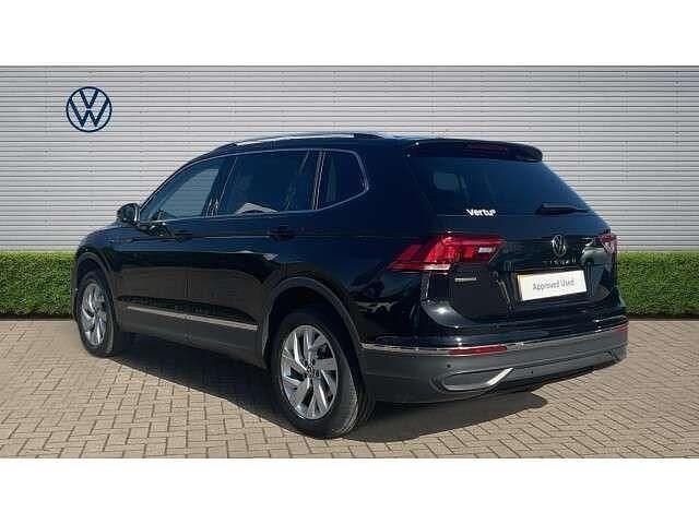 Used VW Tiguan Allspace Life 150 HP (110 kW) 2022 Black SUV