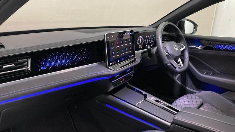 Used VW Passat R-line 272 HP (200 kW) 2024 Other Estate