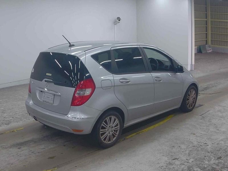 Used Mercedes A180 Elegance 116 HP (85 kW) 2010 Hatchback