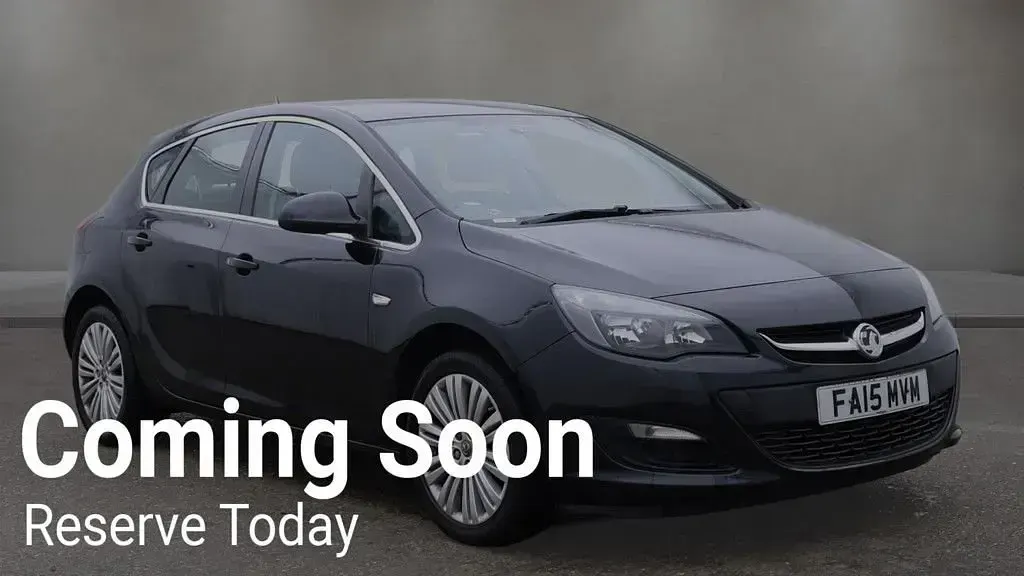 Used Vauxhall Astra Excite 100 HP (73 kW) 2015 Black Hatchback