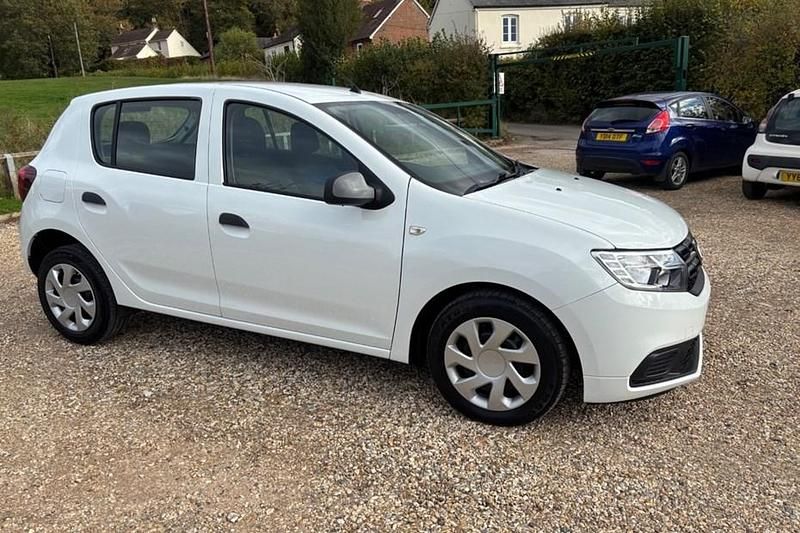 Used 2018 Dacia Sandero Essentiel | £5,750 (Fair price) - Image 1/1