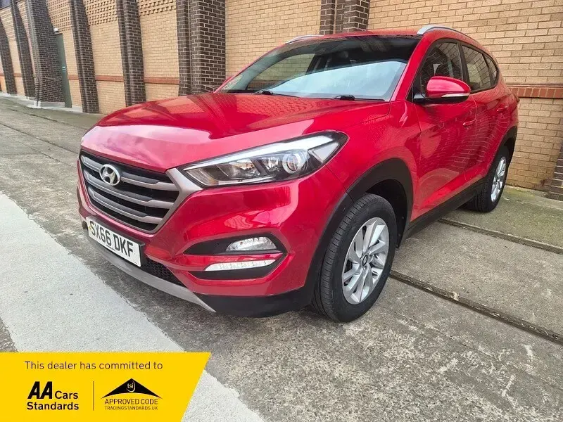 Used Hyundai Tucson SE 116 HP (85 kW) 2017 Red SUV