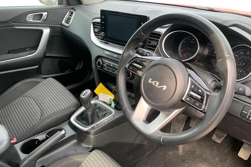 Used Kia XCeed Air 2022 Red SUV
