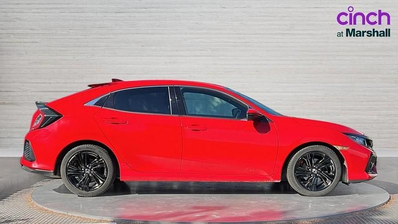 Begagnad Honda Civic SR 120 HK (88 kW) 2018 Röd Halvkombi