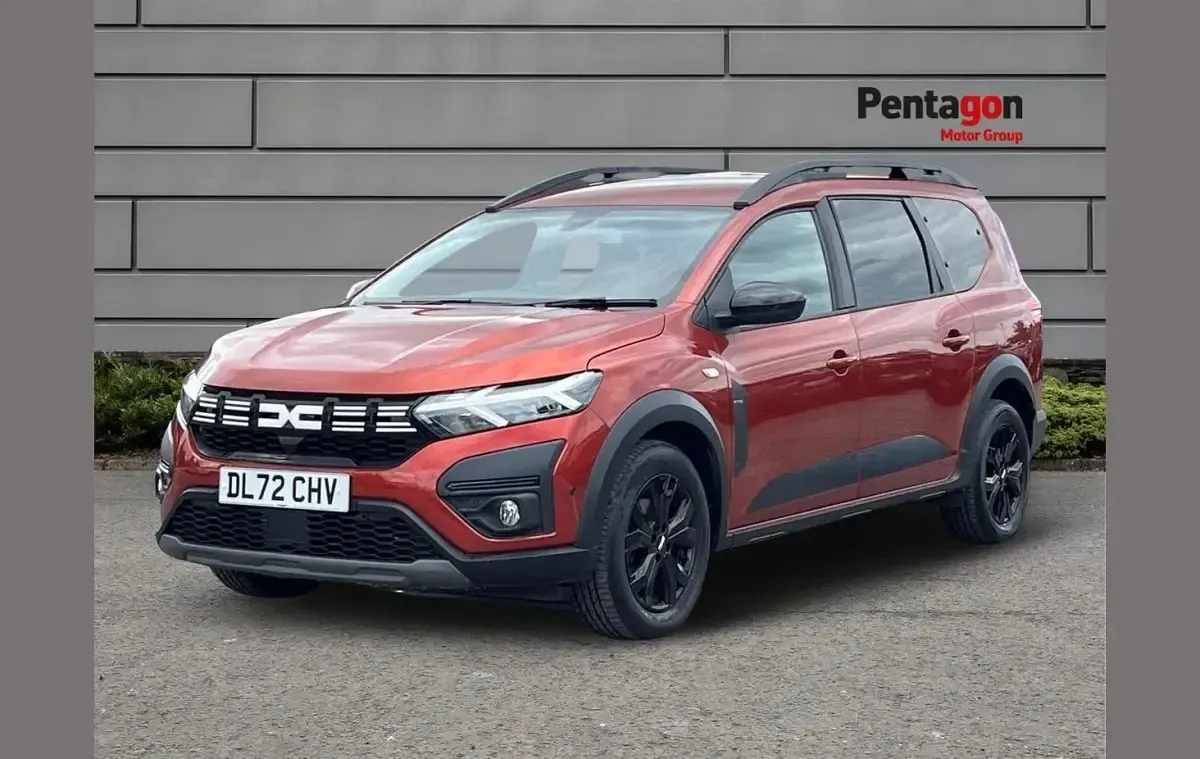 Used Dacia Jogger Extreme 110 HP (80 kW) 2023 Brown MPV