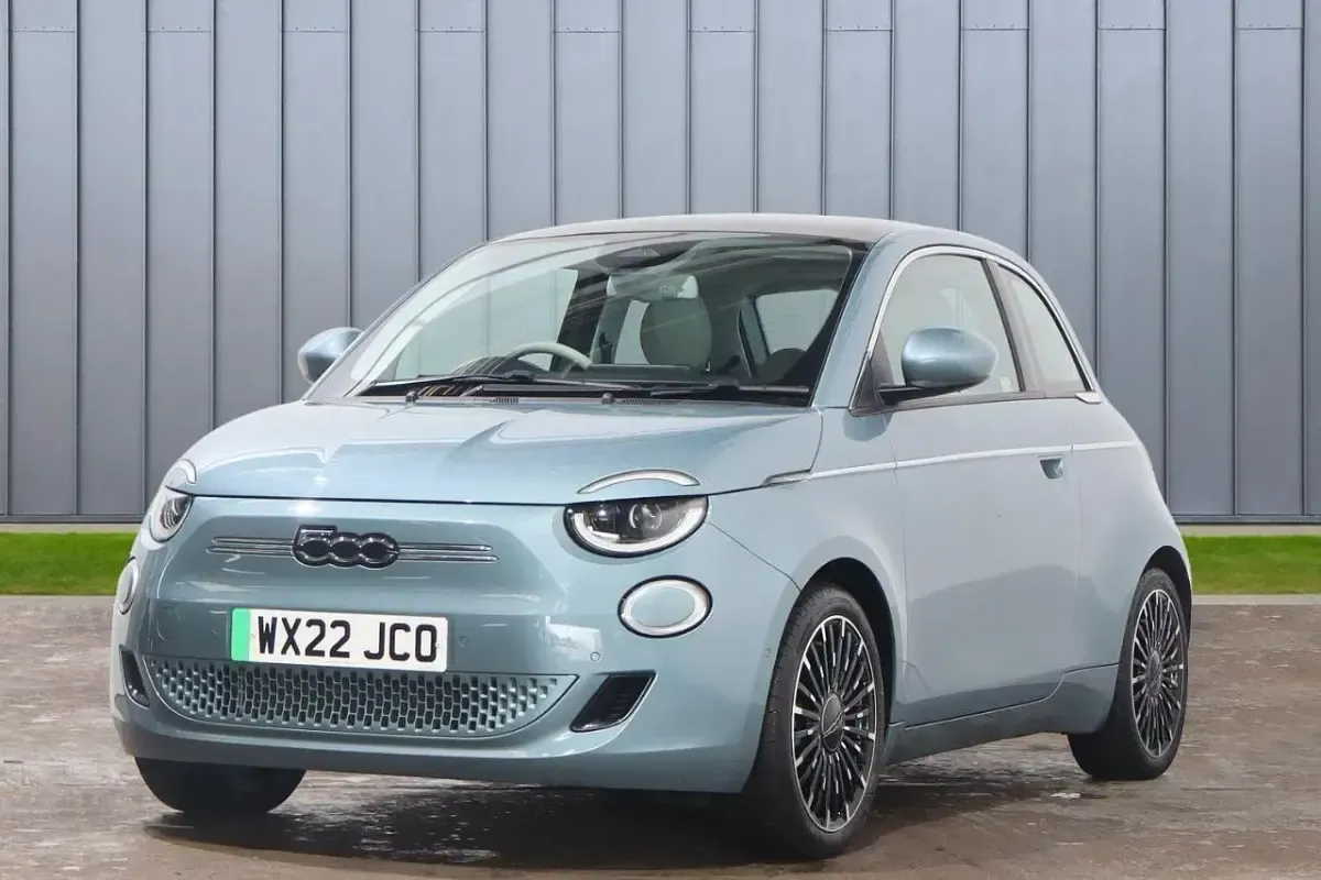 Second-hand Fiat 500e La Prima 85 kW (116 CP) 2022 Albastru Hatchback