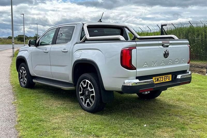 Begagnad VW Amarok Style 202 HK (148 kW) 2023 Röd Pickup