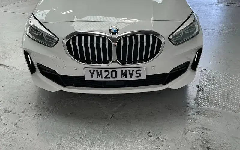 Used BMW 118 M Sport 140 HP (102 kW) 2020 White Hatchback
