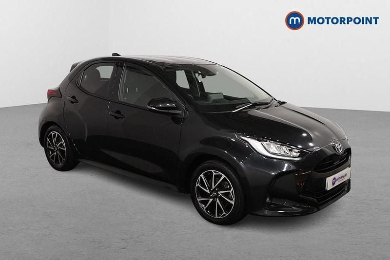Black Used 2022 Toyota Yaris Hybrid Design Hatchback | £13,999 (Super price) - Image 1/4