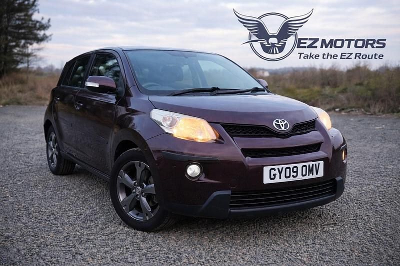 Used Toyota Urban Cruiser 2009 Purple Hatchback