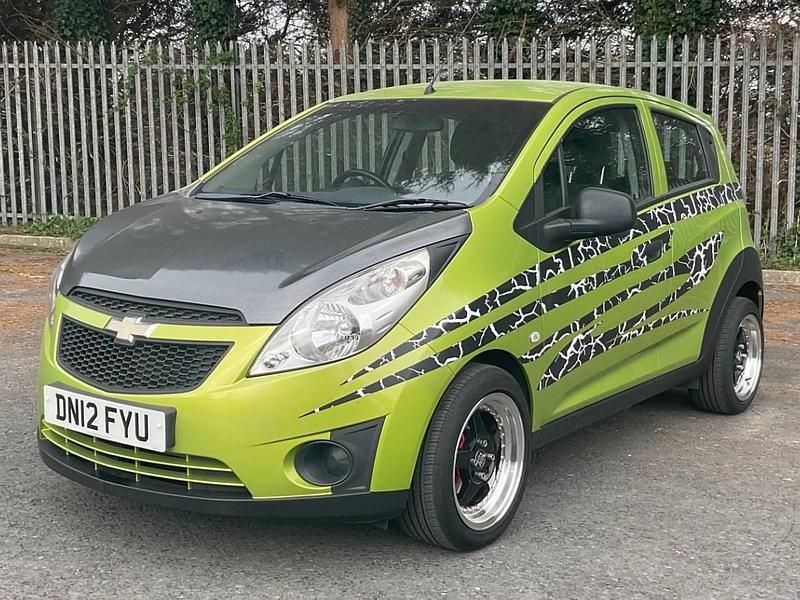 Used Chevrolet Spark 67 HP (49 kW) 2012 Green Hatchback