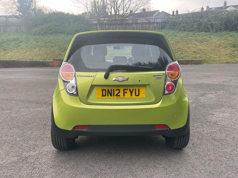 Used Chevrolet Spark 68 HP (50 kW) 2012 Green Hatchback