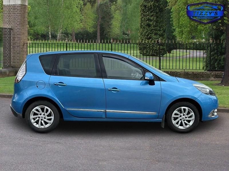 Used Renault Scénic III Dynamique 110 HP (80 kW) 2015 Blue MPV
