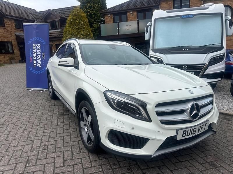 Used Mercedes GLA200 AMG line 136 HP (100 kW) 2016 White SUV
