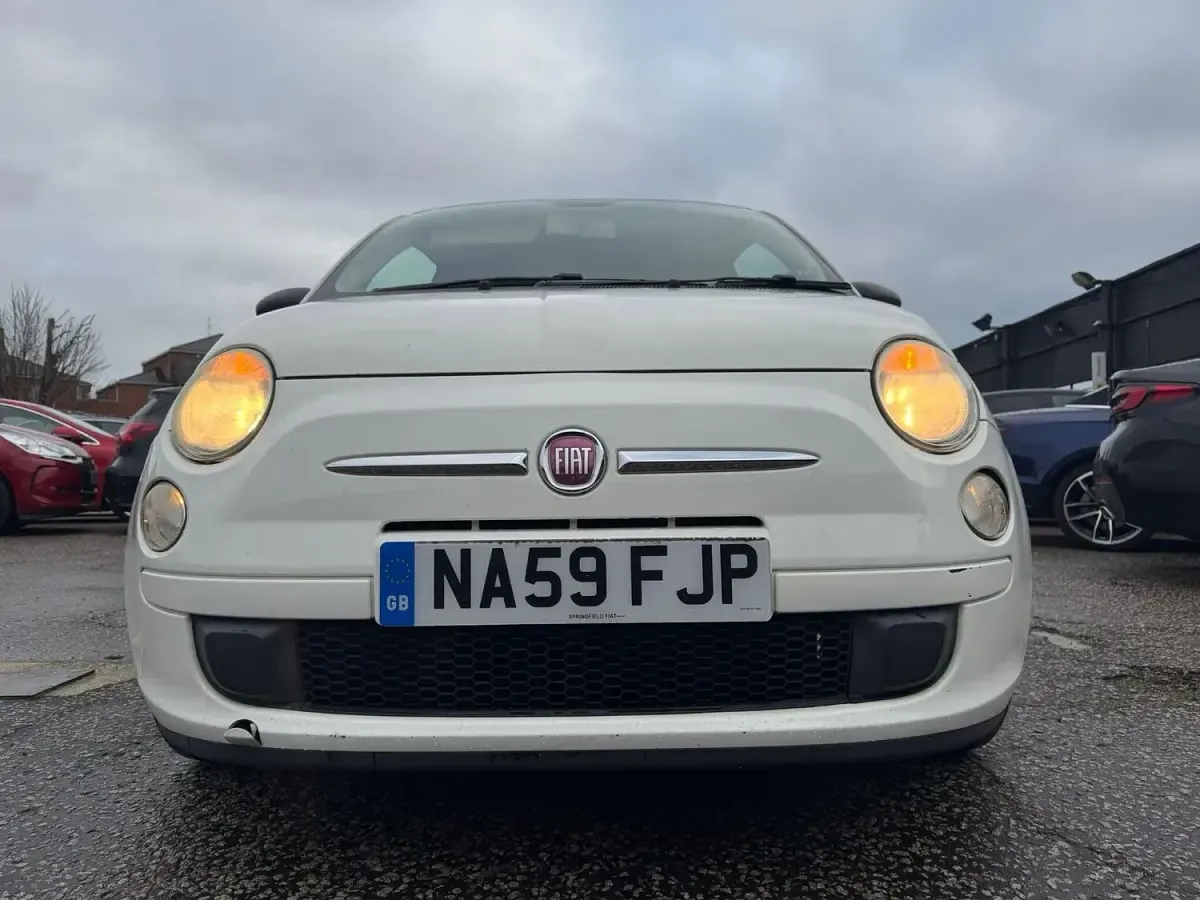 Begagnad Fiat 500 Pop 69 HK (50 kW) 2009 Vit Cab