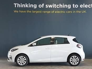 Used Renault Zoe Iconic 100 kW (136 HP) 2022 White Hatchback