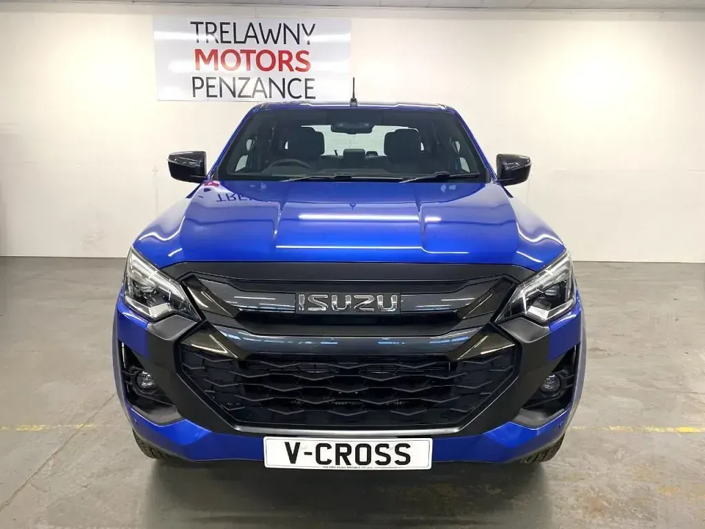New Isuzu D-Max 2025 Blue Pickup