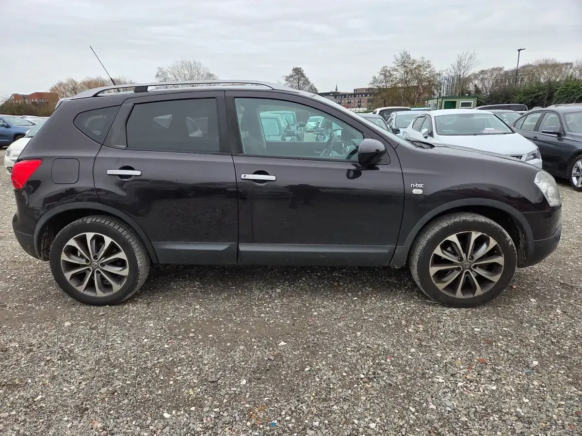 Used Nissan Qashqai N-TEC 141 HP (103 kW) 2009 Black SUV