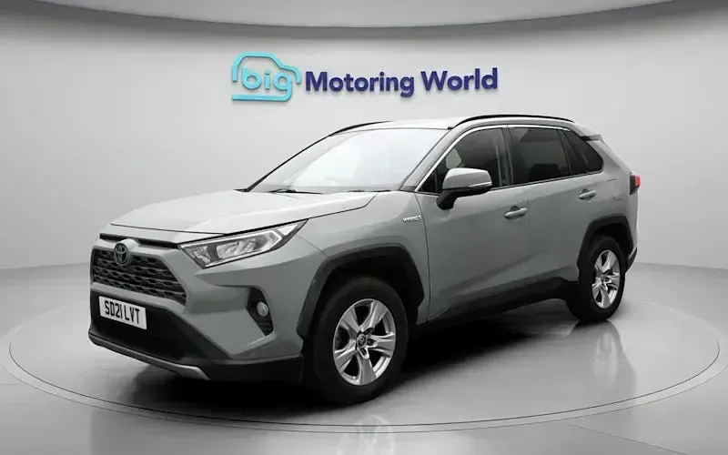 Usado Toyota RAV4 218 HP (160 kW) 2022 SUV