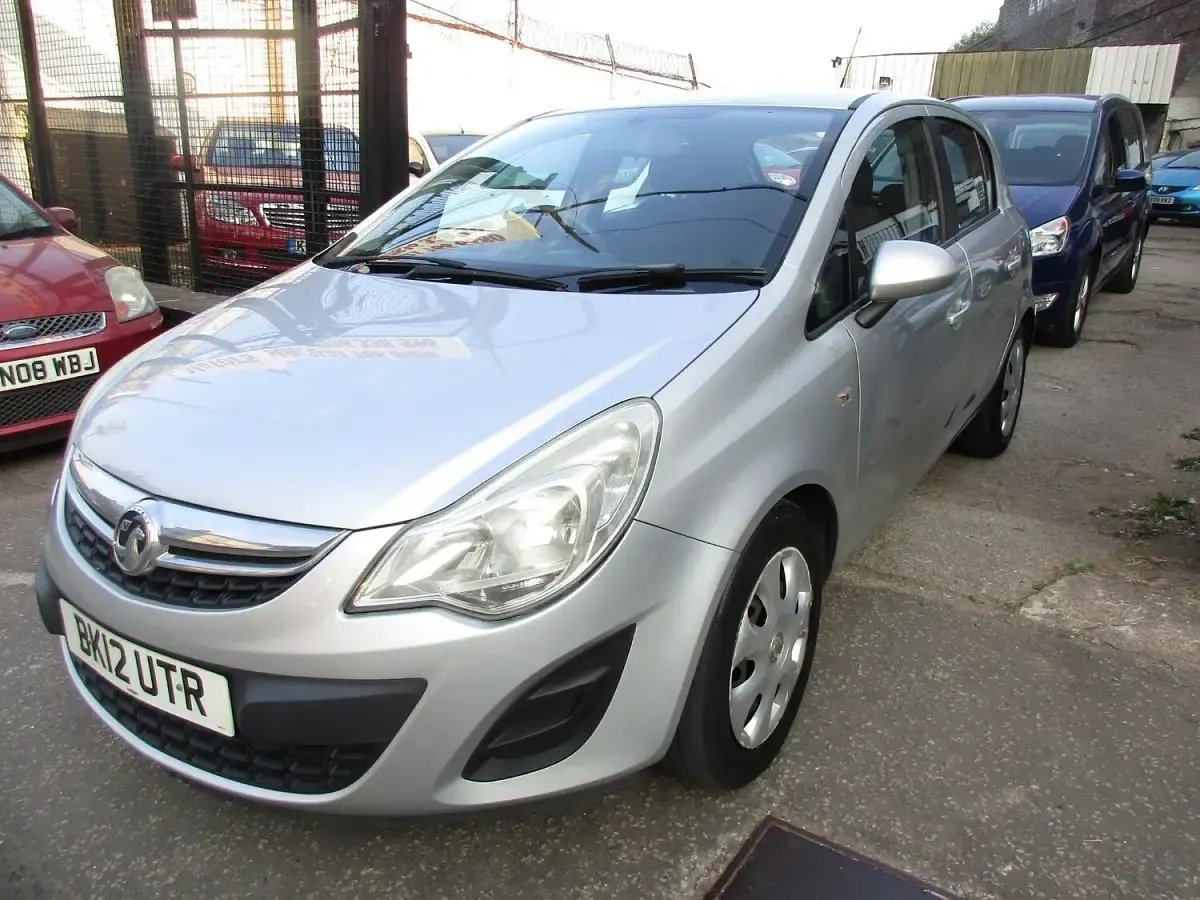 Used Vauxhall Corsa 80 HP (58 kW) 2012 Silver Hatchback