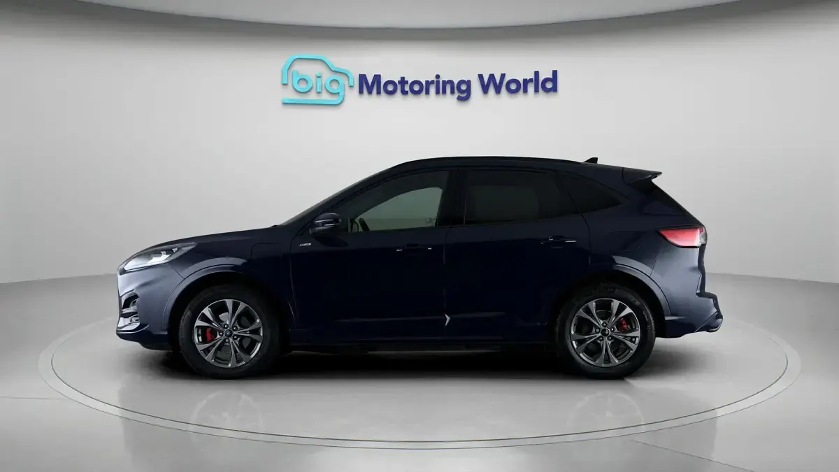 Used Ford Kuga ST-Line 225 HP (165 kW) 2023 Blue SUV