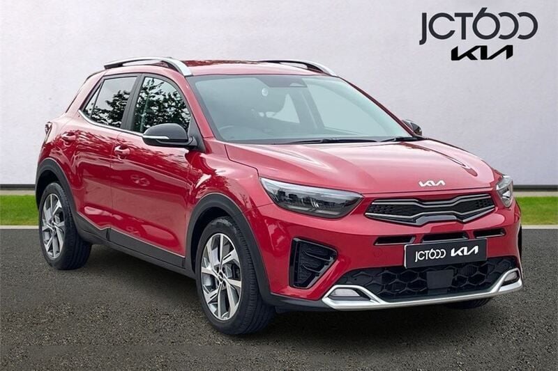 Red Used 2022 Kia Stonic 4 SUV | £14,453 (Good price) - Image 1/4