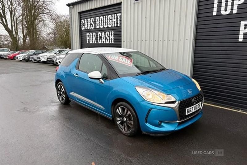Used DS Automobiles DS3 Chic 110 HP (80 kW) 2016 Blue Hatchback