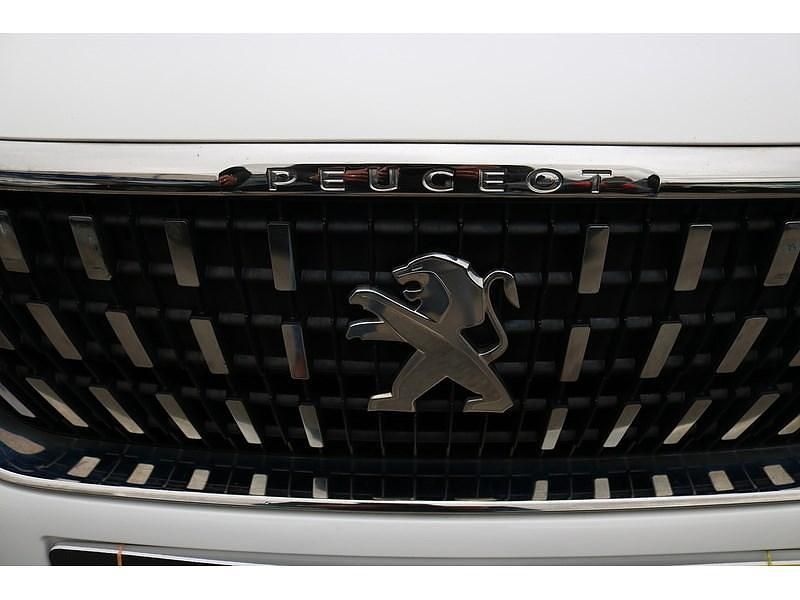 Used Peugeot 3008 Active 2018 White SUV