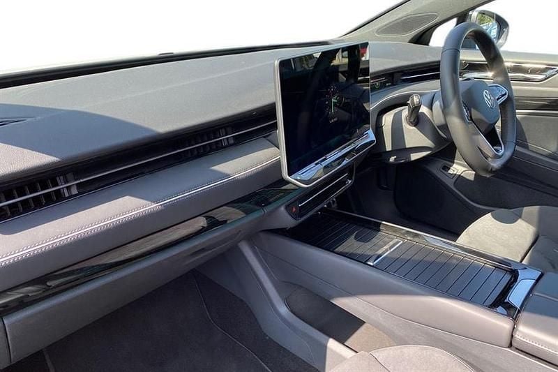 Used VW ID.7 Pro 210 kW (286 HP) 2025 Unknown Hatchback