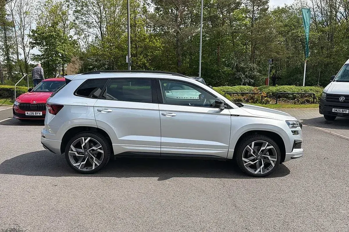 Used Skoda Karoq SportLine 110 HP (80 kW) 2025 Brilliant silver metallic SUV