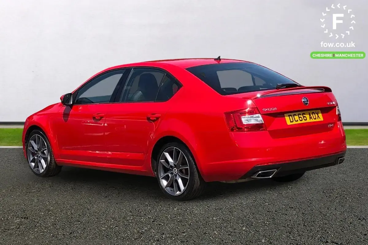 Used Skoda Octavia vRS 220 HP (161 kW) 2016 Red Hatchback