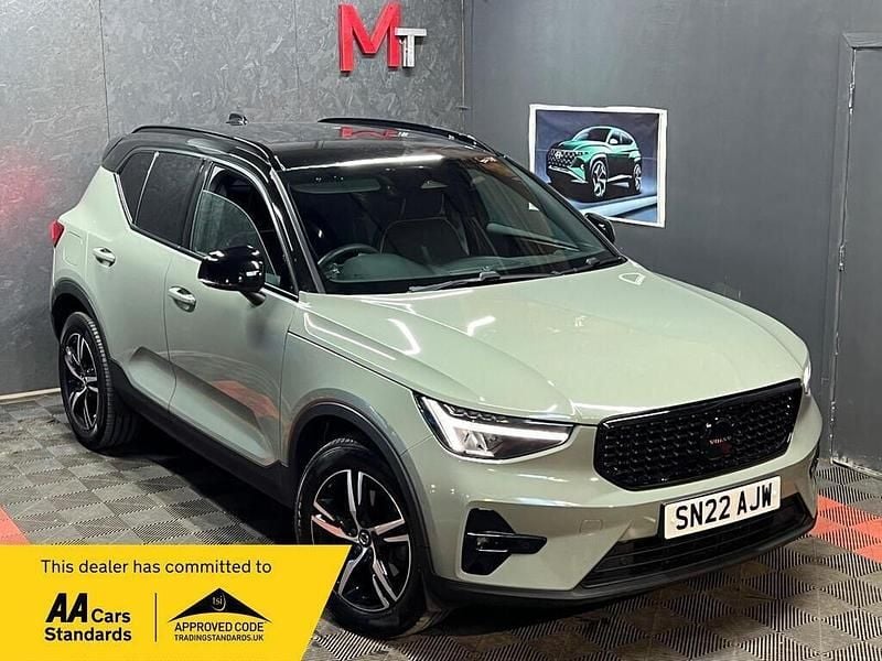 Used Volvo XC40 Plus 2022 Green SUV