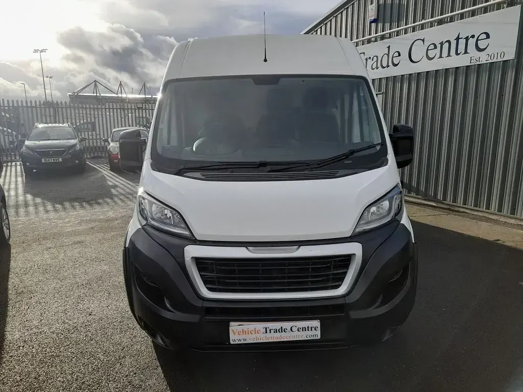 Used Peugeot Boxer S 140 HP (102 kW) 2019 White Van