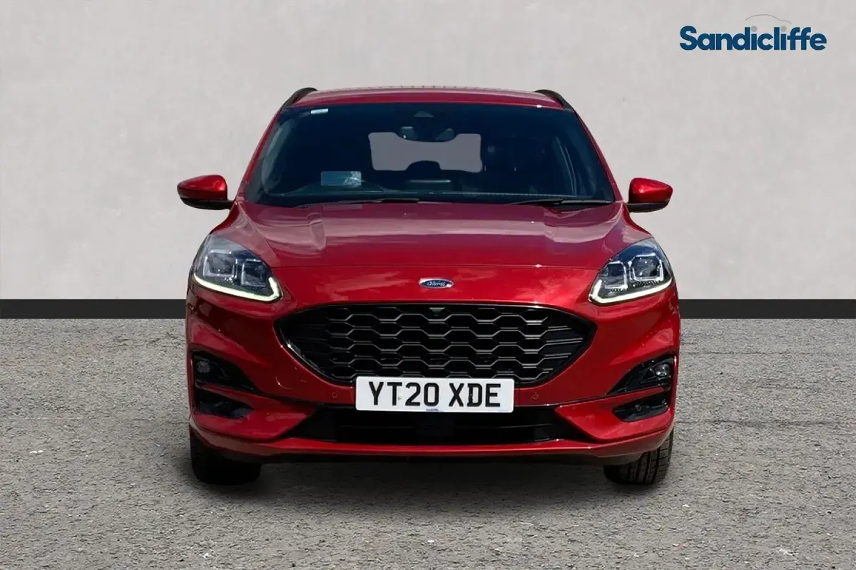 Używany Ford Kuga ST-Line 190 KM (139 kW) 2020 Czerwony SUV
